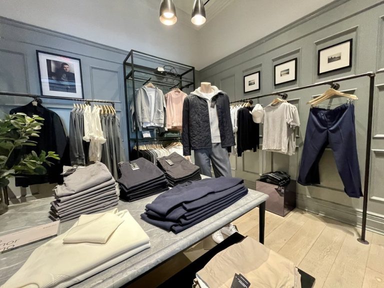 Club Monaco Brookfield Place
