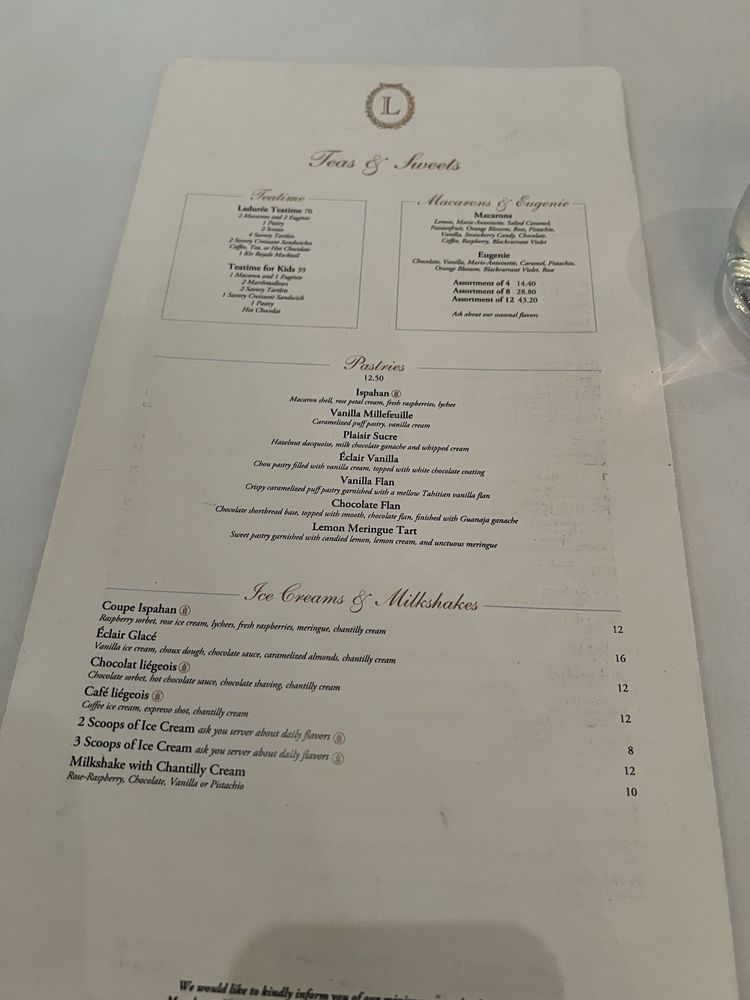 Ladurée Café Hudson Yards