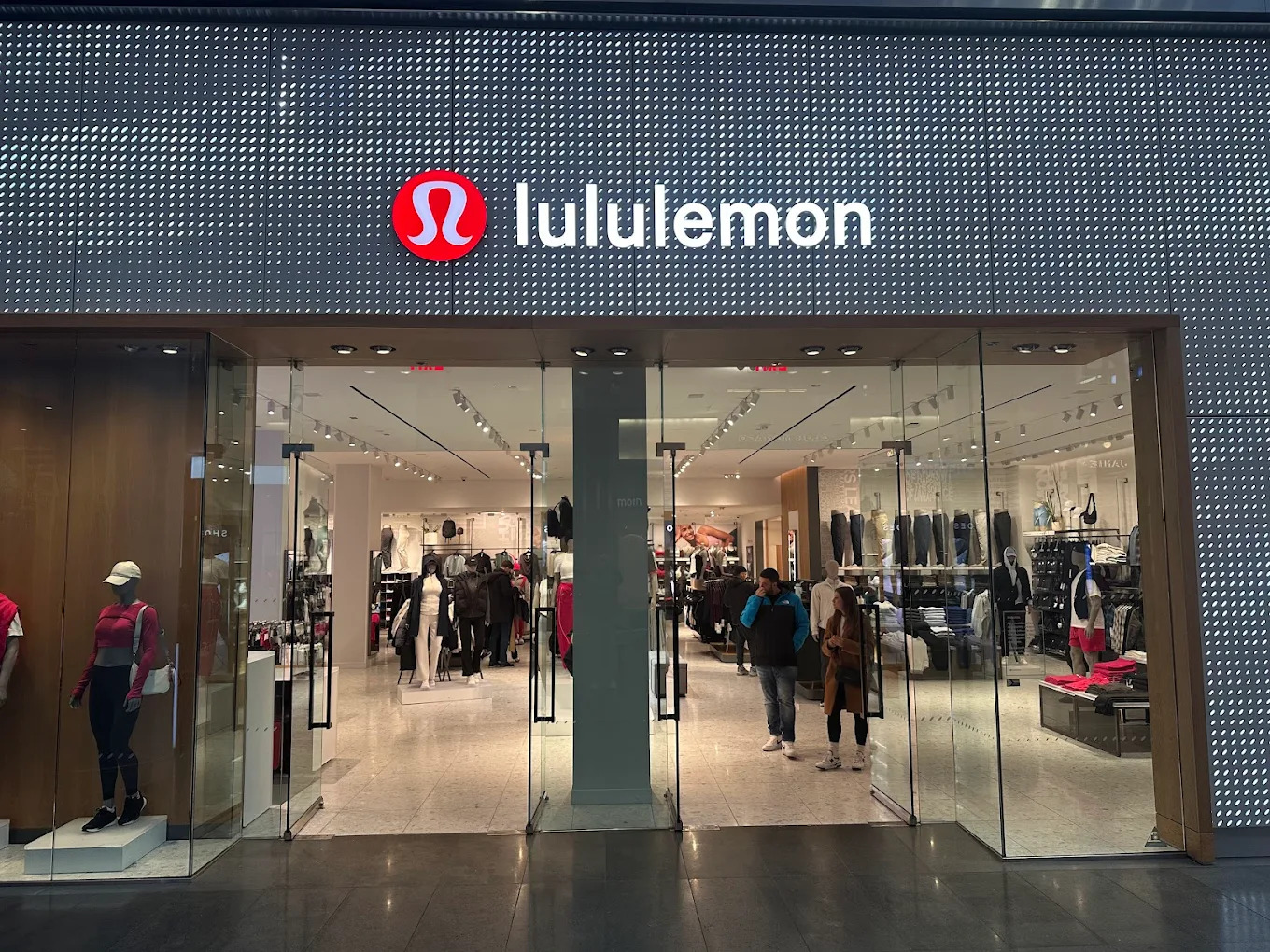 lululemon Brookfield Place