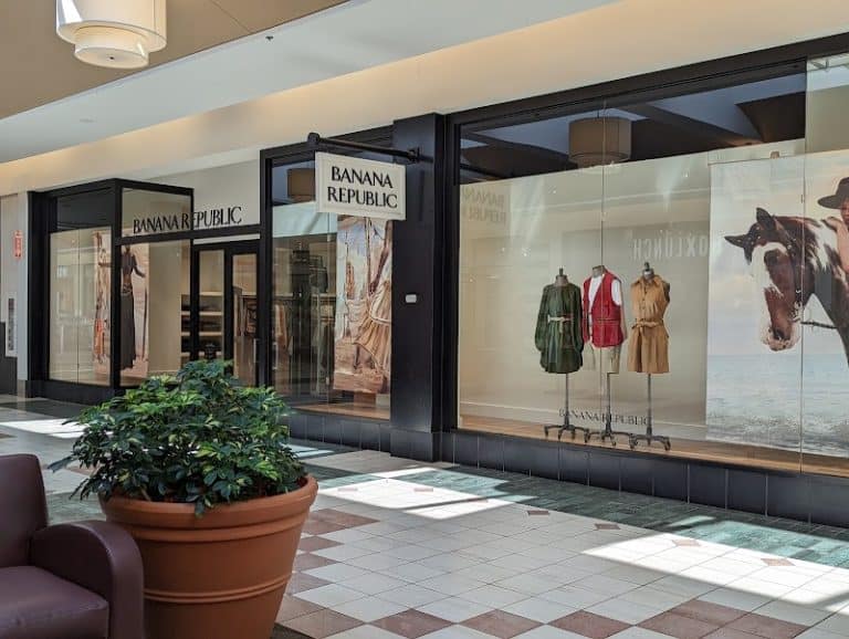 Banana Republic Eastview Mall